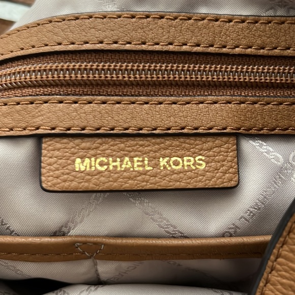 {🌟HP Michael Kors 🌟} NWOT Raven Pebble Leather Tote Camel/Gold - Picture 6 of 6